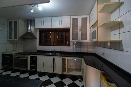 Casa de condomínio para alugar com 200m², 3 quartos e 2 vagas