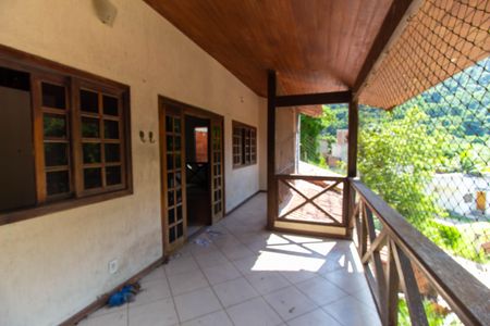 Casa de condomínio para alugar com 200m², 3 quartos e 2 vagas