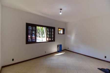 Casa de condomínio para alugar com 200m², 3 quartos e 2 vagas