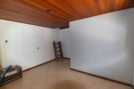 Casa de condomínio para alugar com 200m², 3 quartos e 2 vagas