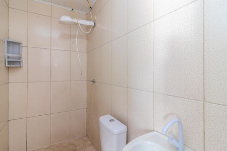 Banheiro de casa para alugar com 1 quarto, 50m² em Vila Francos, São Paulo