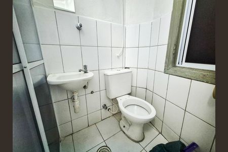 Banheiro de kitnet/studio à venda com 1 quarto, 24m² em Centro Histórico de São Paulo, São Paulo