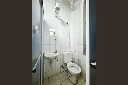 Banheiro de kitnet/studio à venda com 1 quarto, 24m² em Centro Histórico de São Paulo, São Paulo