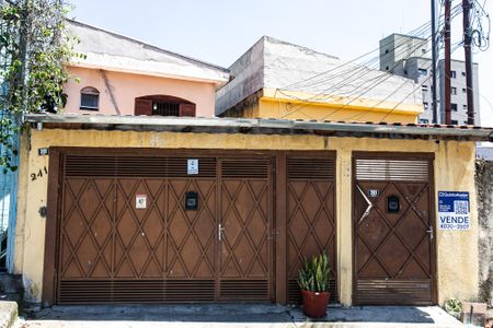 Casa à venda com 269m², 4 quartos e 3 vagasFachada