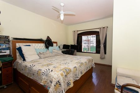 Casa à venda com 269m², 4 quartos e 3 vagasSuíte 1