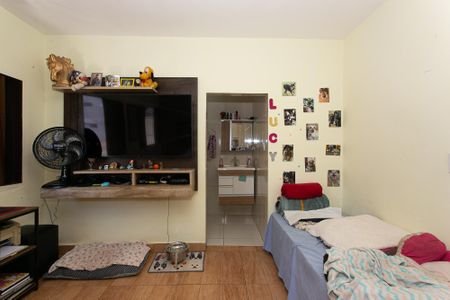 Casa à venda com 269m², 4 quartos e 3 vagasSuíte 2