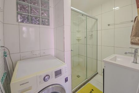 Apartamento para alugar com 66m², 2 quartos e sem vagaBanheiro