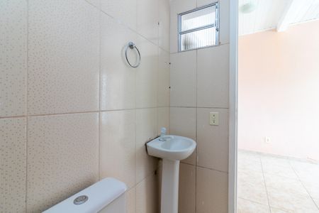 Banheiro de apartamento para alugar com 1 quarto, 50m² em Vila Francos, São Paulo