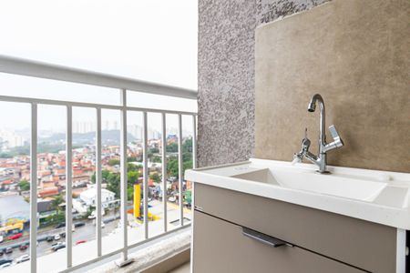 Apartamento para alugar com 38m², 2 quartos e sem vagaVaranda - Lavanderia