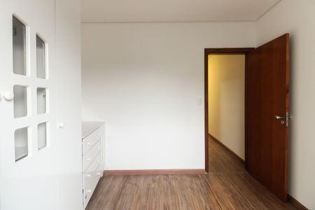Casa à venda com 120m², 3 quartos e 2 vagasQuarto 2