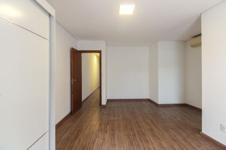Casa à venda com 120m², 3 quartos e 2 vagasSuíte 