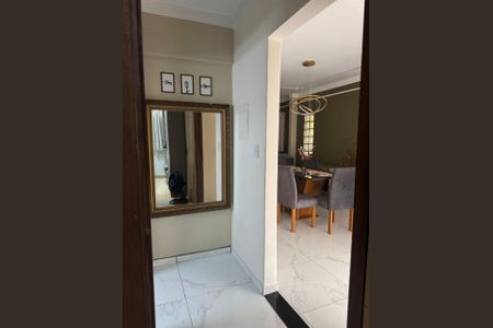 Casa à venda com 417m², 2 quartos e 5 vagas Casa à venda com 417m², 2 quartos e 5 vagasHall de entrada