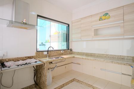 Casa à venda com 280m², 3 quartos e 6 vagasCozinha