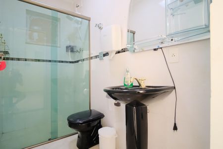 Casa à venda com 280m², 3 quartos e 6 vagasBanheiro Social