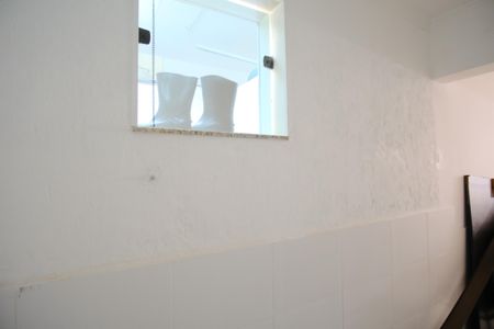 Casa à venda com 280m², 3 quartos e 6 vagasBanheiro de serviço 2