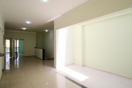 Casa à venda com 280m², 3 quartos e 6 vagasSala de Jantar