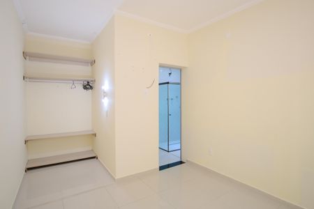 Casa à venda com 280m², 3 quartos e 6 vagasSuíte 3