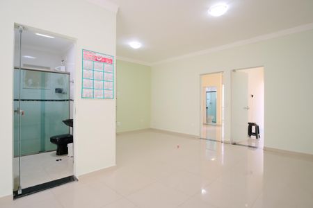 Casa à venda com 280m², 3 quartos e 6 vagasSala