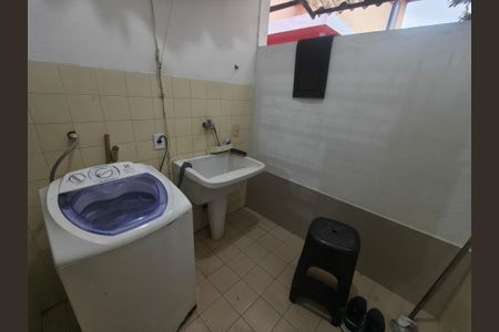 Casa de condomínio para alugar com 80m², 3 quartos e sem vaga