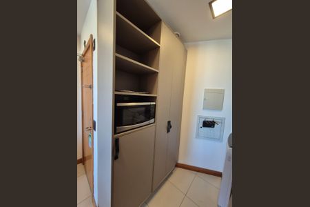 Apartamento para alugar com 1 quarto, 50m² em Caminho das Árvores, Salvador