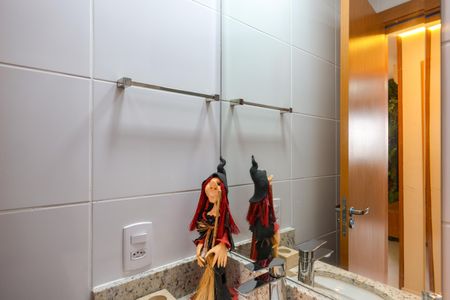 Apartamento à venda com 60m², 2 quartos e 1 vaga Apartamento à venda com 60m², 2 quartos e 1 vagaBanheiro