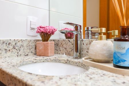 Apartamento à venda com 60m², 2 quartos e 1 vaga Apartamento à venda com 60m², 2 quartos e 1 vagaBanheiro da Suíte