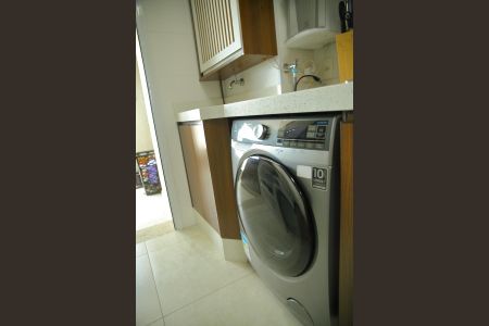 Apartamento para alugar com 77m², 2 quartos e 1 vagaÁrea de Serviço