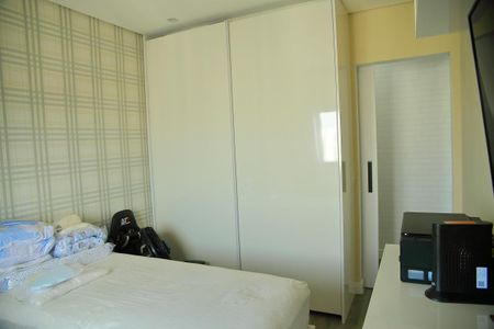 Apartamento para alugar com 77m², 2 quartos e 1 vagaQuarto 2 