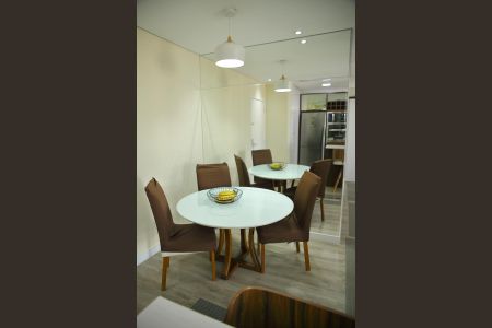 Apartamento para alugar com 77m², 2 quartos e 1 vagaSala