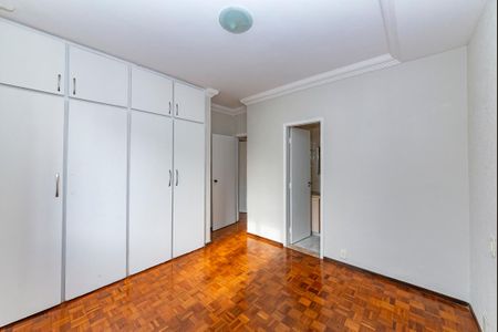 Apartamento para alugar com 150m², 3 quartos e 1 vagaSuíte