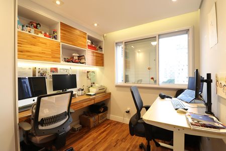 Quarto 1 de apartamento à venda com 3 quartos, 100m² em Barra Funda, São Paulo