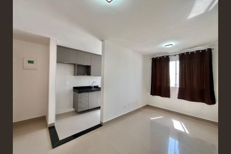 Sala de apartamento para alugar com 2 quartos, 45m² em Vila Satúrnia, Campinas