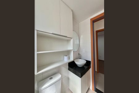 Banheiro de apartamento para alugar com 2 quartos, 45m² em Vila Satúrnia, Campinas