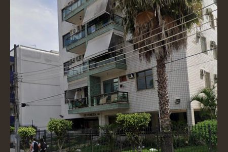 Apartamento à venda com 70m², 2 quartos e 1 vagaFachada