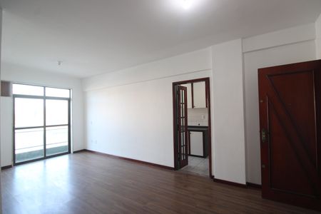 Sala de apartamento para alugar com 2 quartos, 70m² em Taquara, Rio de Janeiro
