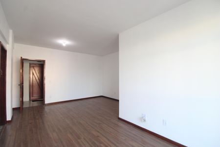 Apartamento à venda com 70m², 2 quartos e 1 vagaSala