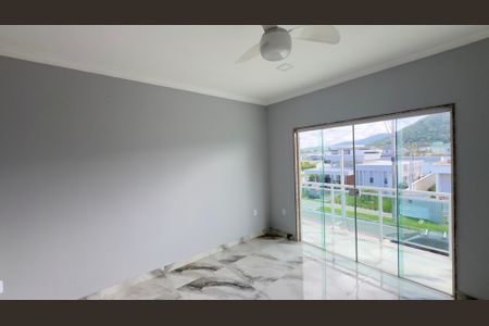 Casa de condomínio para alugar com 240m², 6 quartos e 2 vagasSuíte 4