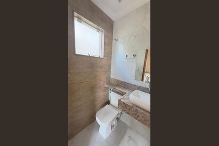 Casa de condomínio para alugar com 240m², 6 quartos e 2 vagasBanheiro 1