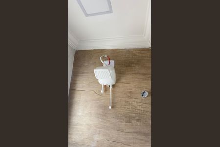 Casa de condomínio para alugar com 240m², 6 quartos e 2 vagasBanheiro 2