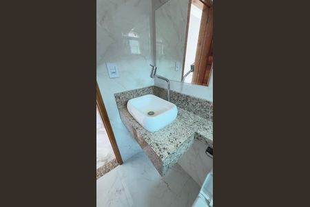 Casa de condomínio para alugar com 240m², 6 quartos e 2 vagasBanheiro 4