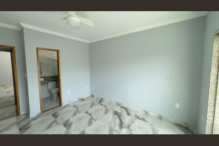 Casa de condomínio para alugar com 240m², 6 quartos e 2 vagasSuíte 4