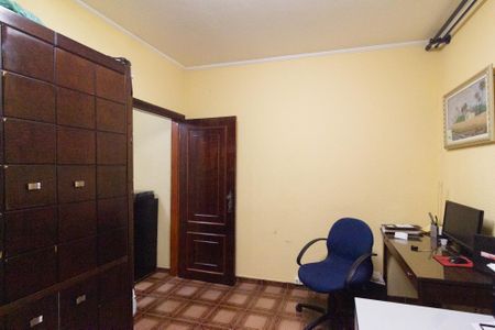 Casa à venda com 375m², 4 quartos e 1 vagaEscritório