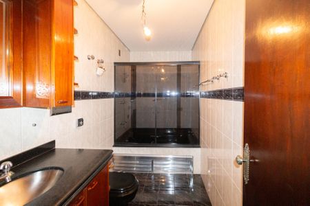 Casa à venda com 375m², 4 quartos e 1 vagaBanheiro