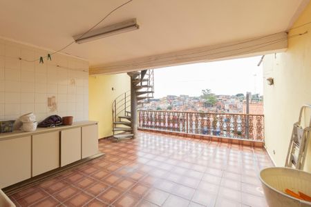 Casa à venda com 375m², 4 quartos e 1 vagaÁrea de serviço