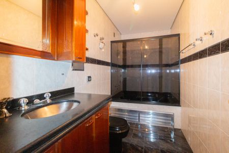 Casa à venda com 375m², 4 quartos e 1 vagaBanheiro