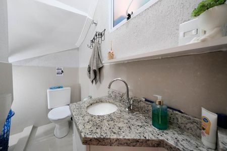 Casa de condomínio para alugar com 115m², 3 quartos e 2 vagasLavabo