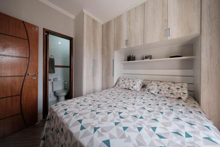 Casa de condomínio para alugar com 115m², 3 quartos e 2 vagasSuíte