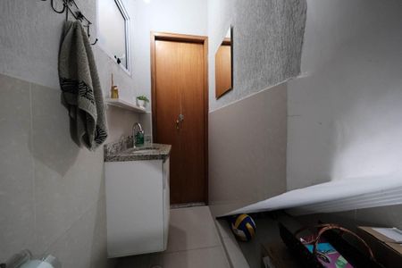 Casa de condomínio para alugar com 115m², 3 quartos e 2 vagasLavabo