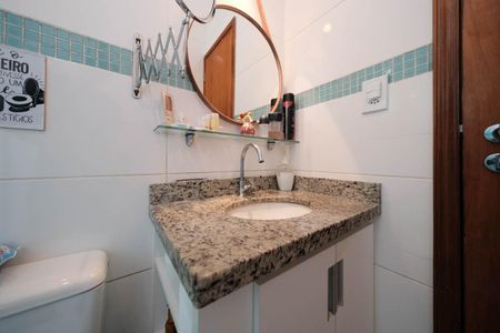 Casa de condomínio para alugar com 115m², 3 quartos e 2 vagasBanheiro