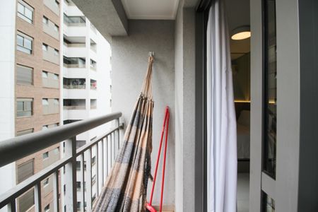 Varanda de kitnet/studio para alugar com 1 quarto, 21m² em Indianópolis, São Paulo
